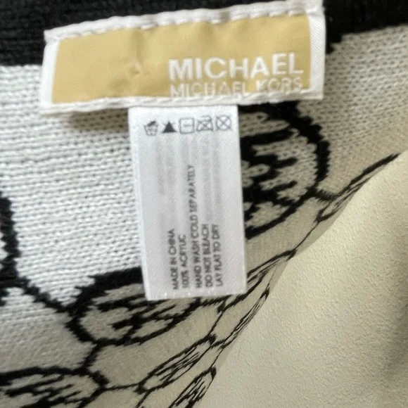 Michael Kors winter scarf - Picture 6 of 6